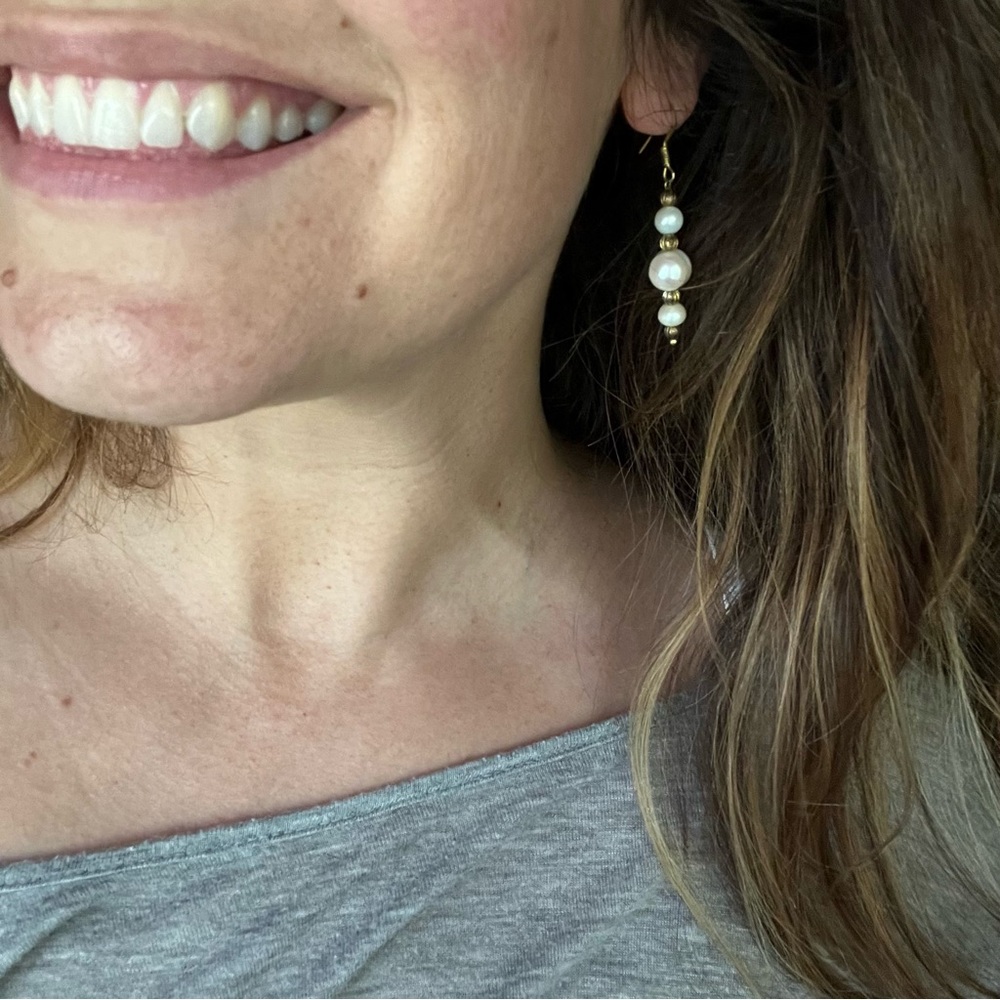 Vintage Pearl and Gold Brass Drop Dangle Earrings 🌿